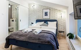 Old Town Apartments - T36B